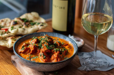 what wine goes with tikka masala